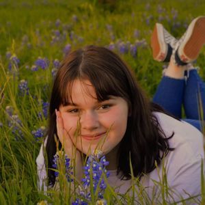 Meet your Posher, Chloe